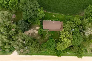 7772 E Kelly Rd, Ridott, IL 61067 - Photo 10