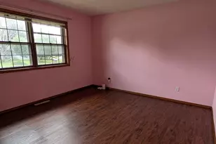 204 Hickory Dr, Lena, IL 61048 - Photo 6