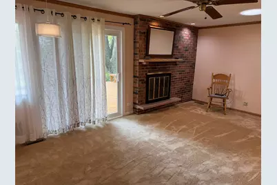 2282 Shepard Drive, Freeport, IL 61032 - Photo 10