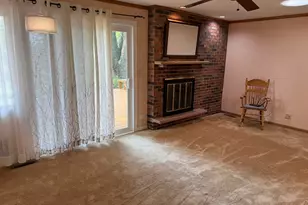 2282 Shepard Dr, Freeport, IL 61032 - Photo 10