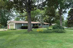 2282 Shepard Dr, Freeport, IL 61032 - Photo 1