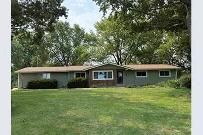 2282 Shepard Drive, Freeport, IL 61032 - Photo 2