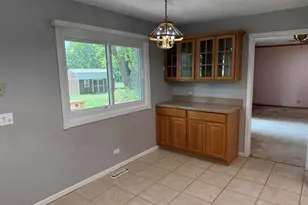 2282 Shepard Dr, Freeport, IL 61032 - Photo 10