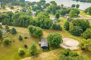336 Forestcliff Cir, Lake Summerset, IL 61019 - Photo 8
