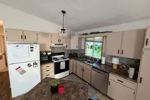411 E Sycamore St, Elizabeth, IL 61028 - Photo 12