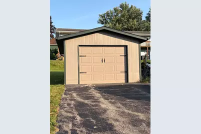 411 E Sycamore Street, Elizabeth, IL 61028 - Photo 24
