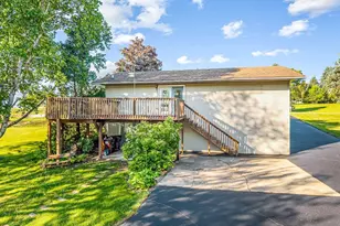 1659 Larchmont Rd, Lake Summerset, IL 61019 - Photo 6
