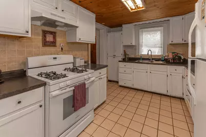 1927 15th Avenue, Rockford, IL 61104 - Photo 8