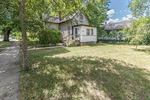 1927 15th Ave, Rockford, IL 61104 - Photo 2
