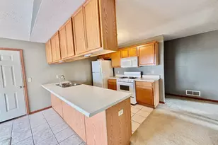 8000 Primrose Pl, Poplar Grove, IL 61065 - Photo 8