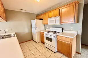 8000 Primrose Pl, Poplar Grove, IL 61065 - Photo 10