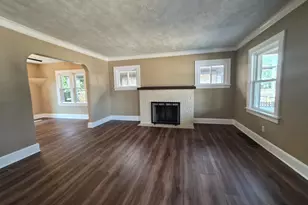 1918 Auburn St, Rockford, IL 61103 - Photo 10