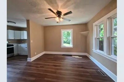 1918 Auburn Street, Rockford, IL 61103 - Photo 8