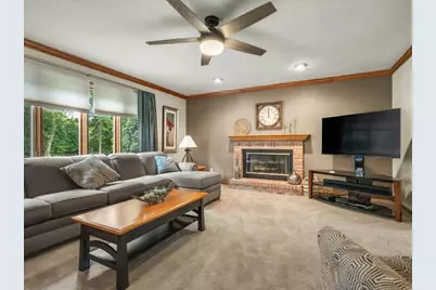 8647 Oakwood Glen Drive, Rockford, IL 61108 - Photo 14