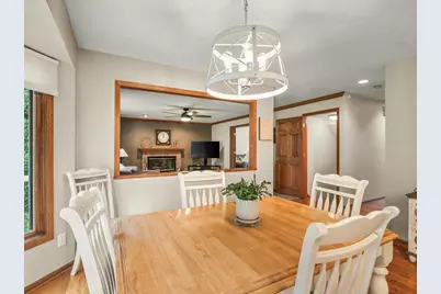 8647 Oakwood Glen Drive, Rockford, IL 61108 - Photo 18