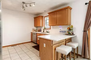 2957 Vaughndale Dr, Machesney Park, IL 61115 - Photo 12