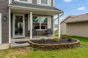 2957 Vaughndale Dr, Machesney Park, IL 61115 - Photo 2