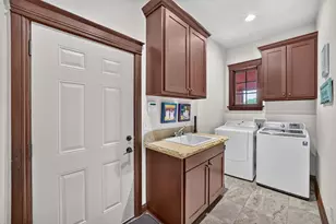 6871 Montague Rd, Rockford, IL 61102 - Photo 24