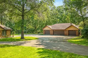 2856 W Forest Rd, Freeport, IL 61032 - Photo 2