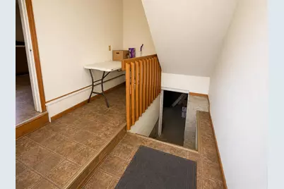 1207 W American Street, Freeport, IL 61032 - Photo 22