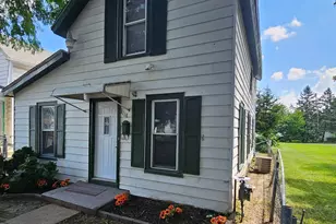 1116 Corbin St, Rockford, IL 61102 - Photo 2