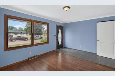 523 Chisholm Trail, Rockford, IL 61101 - Photo 2