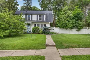 732 John St, Rockford, IL 61103 - Photo 4