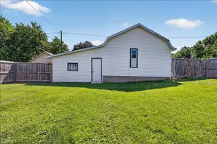 411 Main St, Leaf River, IL 61047 - Photo 30