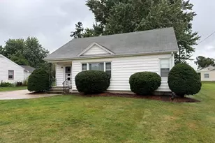 408 N Maple Ave, Forreston, IL 61030 - Photo 2