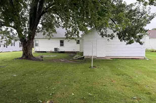 408 N Maple Ave, Forreston, IL 61030 - Photo 22