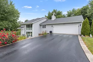 6232 Pennsbury Dr, Cherry Valley, IL 61016 - Photo 28