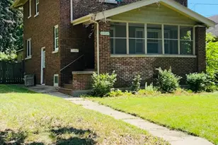 216 S London Ave, Rockford, IL 61104 - Photo 2