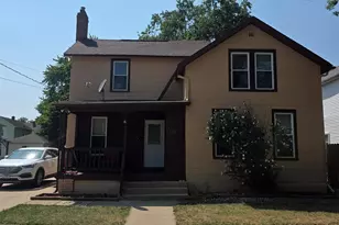 708 S Blackhawk, Freeport, IL 61032 - Photo 1