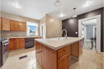 319 S Hennepin, Dixon, IL 61021 - Photo 10