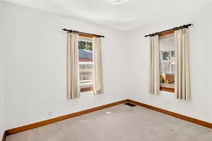 128 Warren Ave, Rockford, IL 61107 - Photo 26