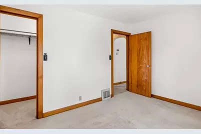 128 Warren Avenue, Rockford, IL 61107 - Photo 22