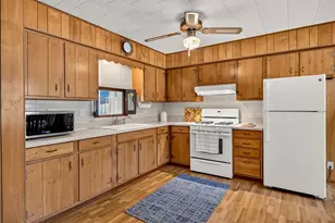 128 Warren Ave, Rockford, IL 61107 - Photo 6
