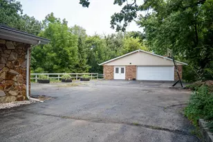 916 W Town Line Rd, Leaf River, IL 61047 - Photo 40