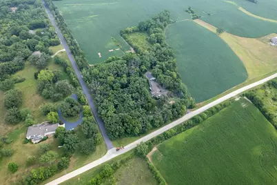 916 W Town Line Road, Leaf River, IL 61047 - Photo 2