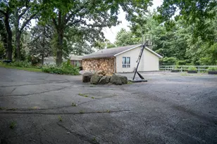 916 W Town Line Rd, Leaf River, IL 61047 - Photo 44