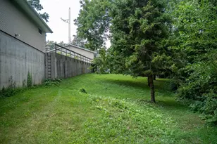 916 W Town Line Rd, Leaf River, IL 61047 - Photo 52