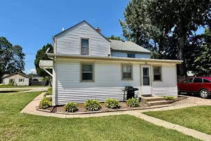 524 W Harrison St, Belvidere, IL 61008 - Photo 4