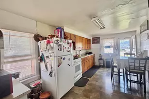 524 W Harrison St, Belvidere, IL 61008 - Photo 12