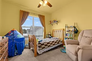 676 Savanna Dr, Hampshire, IL 60140 - Photo 10