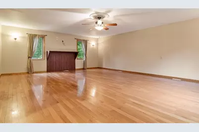 8351 Snaresbrook Road, Roscoe, IL 61073 - Photo 32