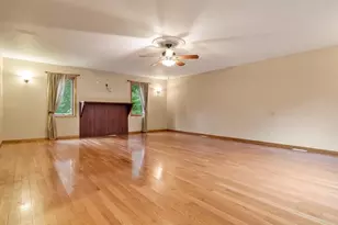 8351 Snaresbrook Rd, Roscoe, IL 61073 - Photo 32