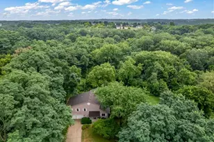 8351 Snaresbrook Rd, Roscoe, IL 61073 - Photo 14