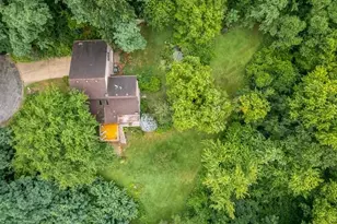 8351 Snaresbrook Rd, Roscoe, IL 61073 - Photo 4