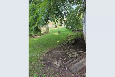 1325 S High Avenue, Freeport, IL 61032 - Photo 2