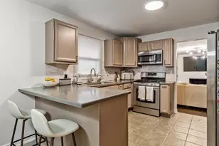 823 Pine Valley Dr, Rockford, IL 61107 - Photo 12
